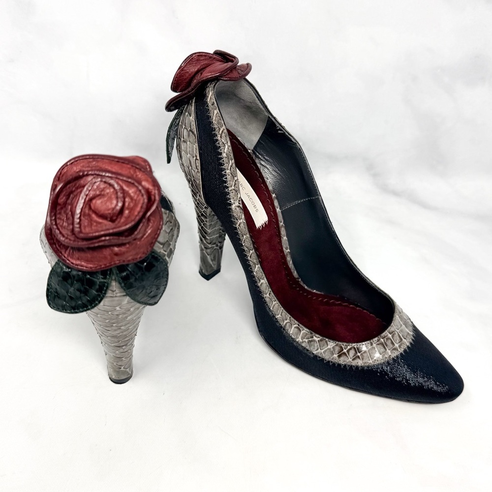 Marc Jacobs Vintage Y2K Leather Rose Rosette Flower Pump Heels Black Gothic 39.5